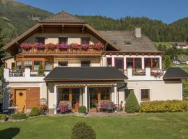 Viesnīca Lungau Apartment - Ferienwohnung Haus Esl pilsētā Hintergöriach