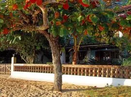 Pousada Manacá — Pé na Areia na Ilha Grande