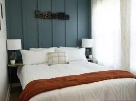 The Music Box - 13 acre Farm Tiny House