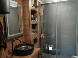 Minja Stone House by the Lake