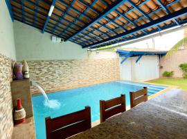 Casa Paraíso Caponga, 50 m da praia, duplex com piscina – hotel w mieście Cascavel