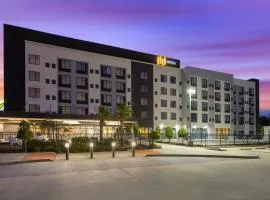 EVEN Hotel Shenandoah - The Woodlands by IHG