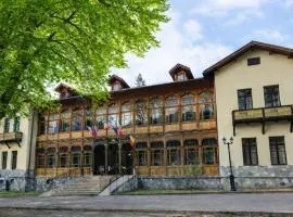 Hotel Regal 1880 - Boutique Hotel in Parcul Central Sinaia