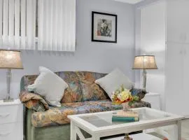 Private 2BR Suite Near Ambassador Bridge