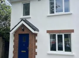 Rockview House & Villas Sleeps 30, 4 properties