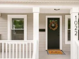 Sweet Retreat 3 Mins to Notre Dame Eddy St Commons and Memorial Hospital