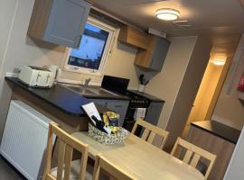 Moonstone Costal Caravan Retreat、セント・マーガレッツ・アット・クリフのホテル