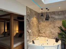 Charnel - Suite Bali