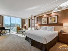 MGM Signature 03-818 Jacuzzi Studio