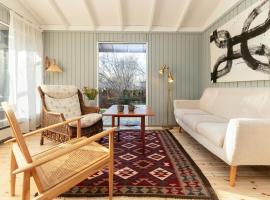 Viesnīca Holiday Home With Vintage Finds And Personal Art pilsētā Græsted
