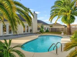 3BD-2B Tropical Island Style home with Private Pool