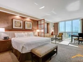MGM Signature-07-804 Jacuzzi Studio