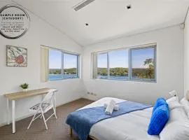 Luxe Waterview Double Room in Caringbah South - Ideal for Relaxation - Shared Bathroom