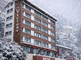 Hotel Victory walking distance to Mall Road
