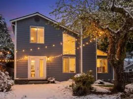 Perch - Stylish 3BR Retreat | Open Living + Free Parking