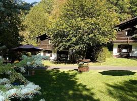 Feriendorf Reinskopf in der Eifel, hotelli kohteessa Schönecken
