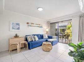 Nautical Stylish Ground Level 1 Bedroom Unit