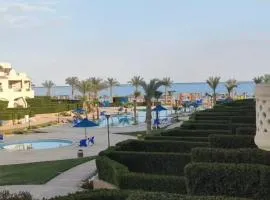 شاليهات للايجار بالعين السخنه