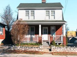 Walk to Gettysburg Battlefield Charming Brick Stay, hotel i Gettysburg