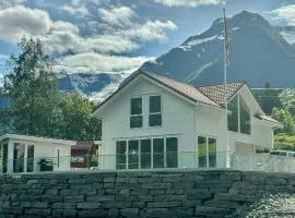 Newly Built Cabin With Sauna By Oldevatnet