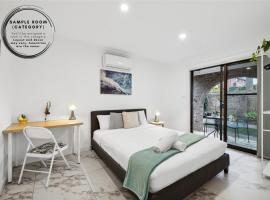 Quaint Double Room - Centrally Located at Glenfield - Shared Bathroom, hotel a Glenfield