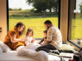 Viesnīca L'Arche des Hays - Parcel Tiny House - Tiny house entourée d'animaux dans le Jura MAE-3343 pilsētā Les Hays