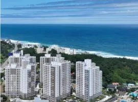 Beachfront Vertium Stay