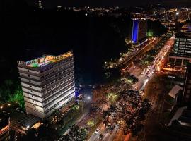 Howard Johnson by Wyndham Kota Kinabalu City Centre, formerly Hotel Shangri-La Kota Kinabalu，亞庇的飯店