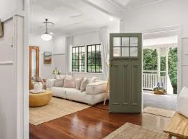 Treehaven House - Charming Queenslander in Maleny