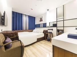 Tresbien Hotel, hotel en Hanam