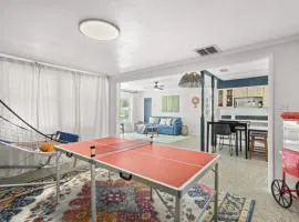 Pet Friendly 2B Games & BBQ - Walk to the Beach