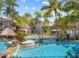 Noosa - Private Villa - Tropical Resort