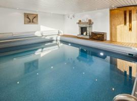 Suite4you Erlen l Privater Indoorpool ganzjährig beheizt & Sauna l 10min zum Bodensee, Parkplatz & WLAN, Hotel in Erlen