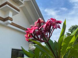Dumaguete Haven Good for 4 People!: Bantinguil şehrinde bir otel