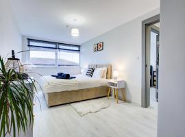 Modern 2 Bed in High Wycombe by ARP Homes, Ideal for Families or Business, Free Parking, готель у місті Sands