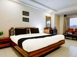 Townhouse Padav Square Gwalior Formerly Hotel Shelter, viešbutis mieste Gvalioras