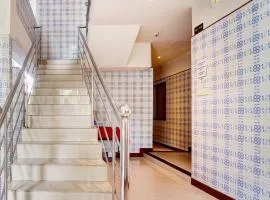 Collection O Vazhakkala Kakkanad