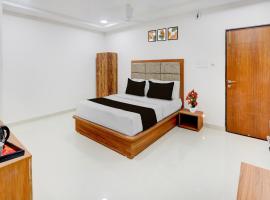 Super Townhouse Oak Public Garden Hanamkonda Formerly Vishnu Grand, hotel sa Warangal