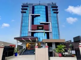 Super Townhouse Hatigaon Near Medicity Formerly Hotel Grand Majesty