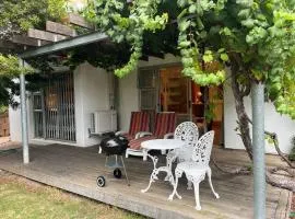 Benevolent Apartment for up to 4