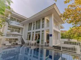 Azure Palace Private Pool Villa - Da Nang Beach - Prime Location