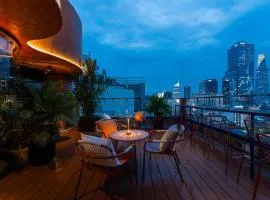 KiN Hotel Ly Tu Trong Edition