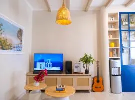 2BR City Center Stay - Santorini Style, Near MRT, Sudirman area
