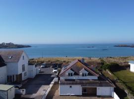 BEACH SIDE Sea Shanty House, Hotel in Trearddur