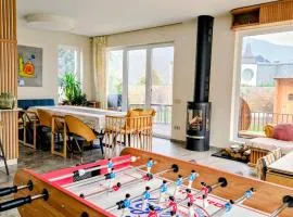 Ma-Bebe Summer PlayHouse - Jacuzzi, Sauna, Playground, Lake and Woods --- 1 or 2 Families Welcomed --- NB-Events and outside guests are not allowed