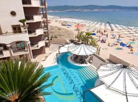 Hotel Golden Ina - All Inclusive - Beachfront, מלון בסאני ביץ'