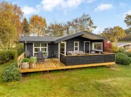 Lovely Holiday Home With Modern Facilities, Close To The Water