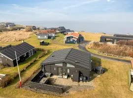 Lovely Holiday Home With Fjord View And Wilderness Bath