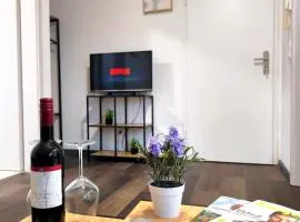 Schwert Appartment S21 Free Parking & Wifi