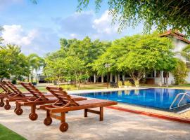 Aqua Hotel Yala, хотел в Яла